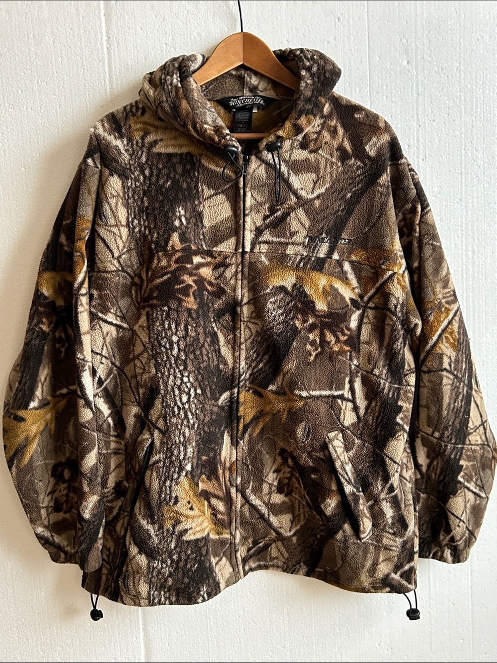 Vintage 90’s Winchester Rugged Man’s Fleece Brown Hooded Camo Jacket.  Sz. Large